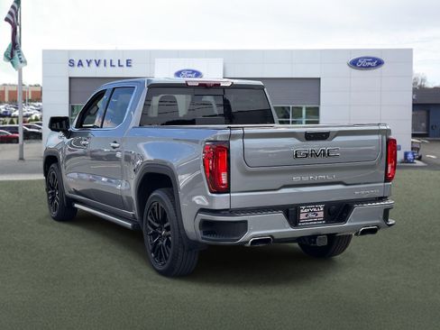 Used 2023 GMC Sierra 1500 Denali w/ Denali Reserve Package AWD/4WD image 4