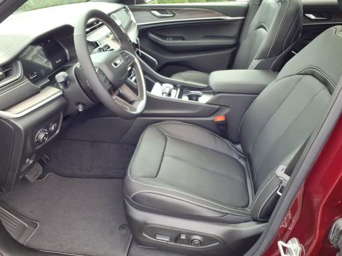 New 2026 Jeep Grand Cherokee L Limited AWD/4WD image 6