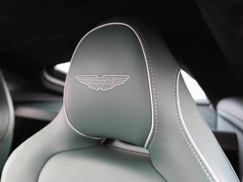 Used 2025 Aston Martin V8 Vantage Coupe image 12