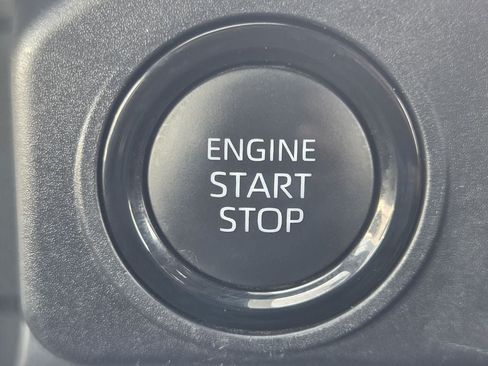 Used 2024 Toyota Tacoma SR5 AWD/4WD image 21