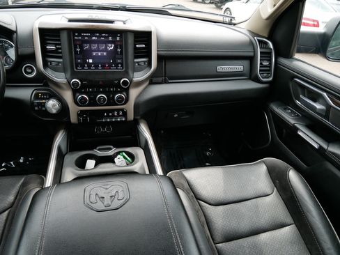 Used 2020 RAM 1500 Laramie AWD/4WD image 11