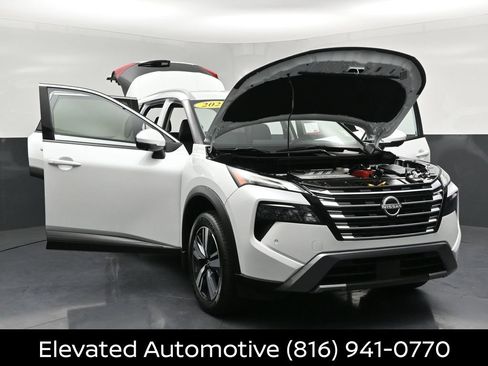 Certified 2025 Nissan Rogue SL AWD/4WD image 36