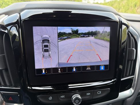 Used 2023 Chevrolet Traverse RS w/ LPO, Floor Liner Package FWD image 31