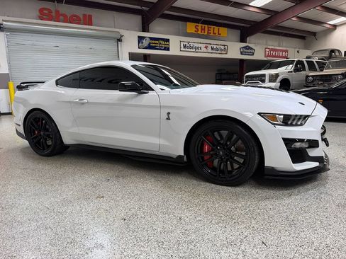 Used 2020 Ford Mustang Shelby GT500 w/ Technology Package RWD image 10