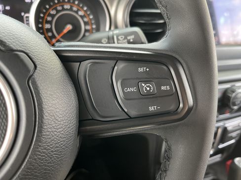Used 2023 Jeep Wrangler Sport AWD/4WD image 19