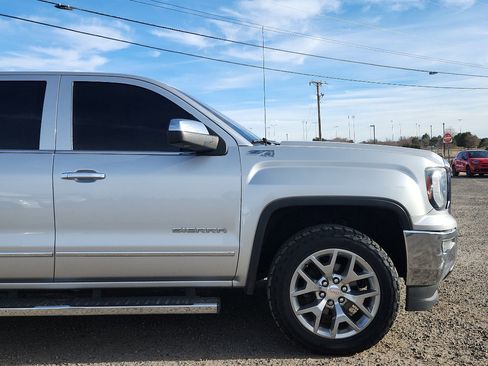 Used 2018 GMC Sierra 1500 SLT image 4