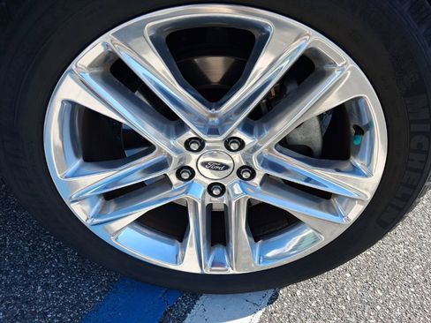 Used 2016 Ford Explorer XLT w/ Equipment Group 202A image 13