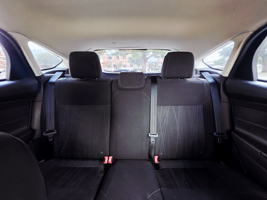 Used 2015 Ford Focus SE w/ SE Sport Package FWD image 33