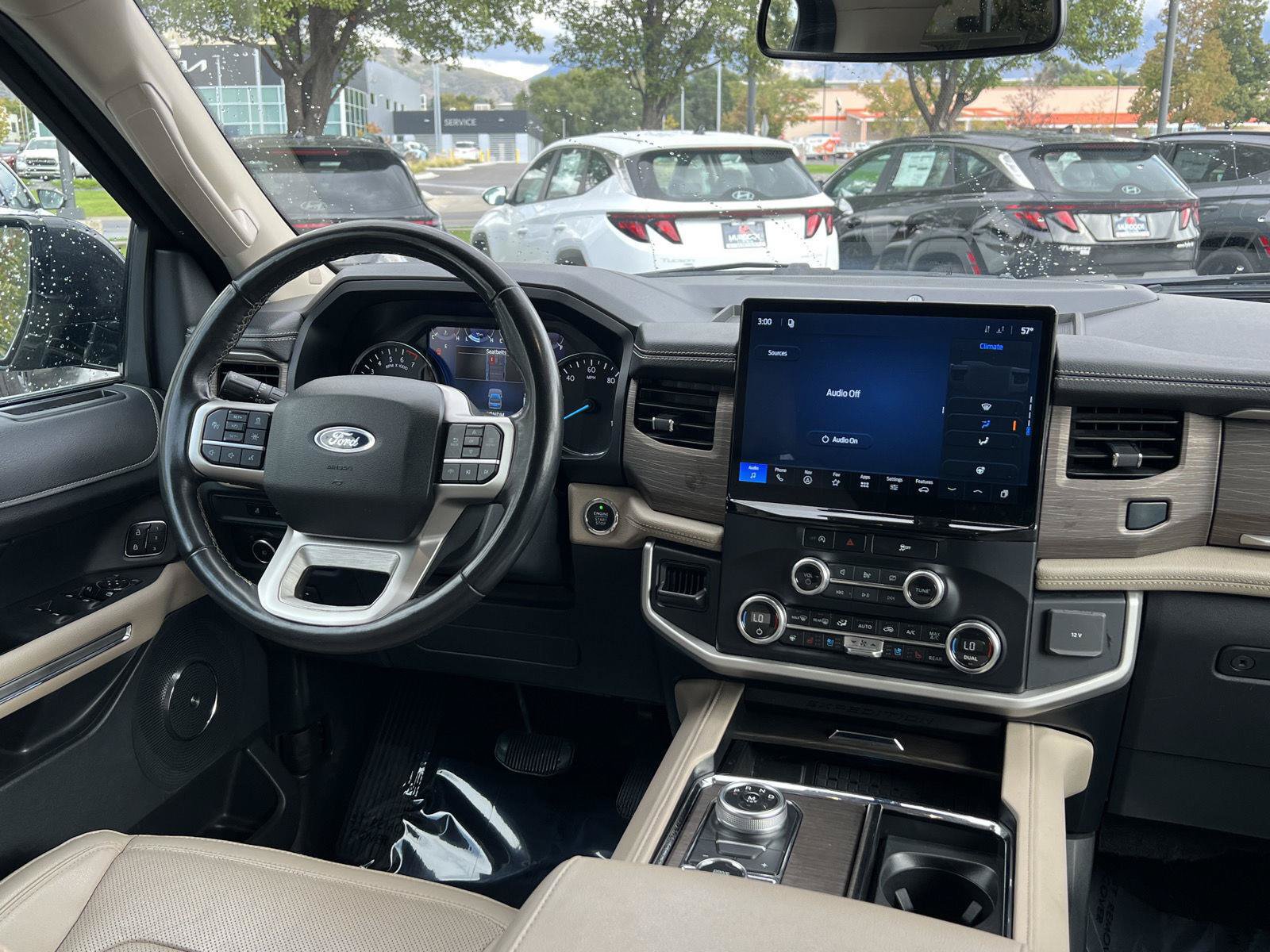 Used 2024 Ford Expedition Limited AWD/4WD image 2