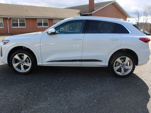 New 2025 Audi Q5 Premium Plus image 5