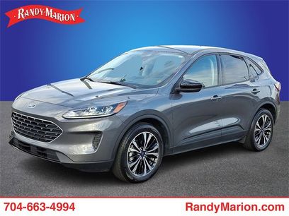 Used 2022 Ford Escape SE w/ SE Sport Appearance Package