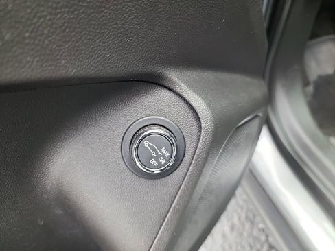 Used 2024 Chevrolet TrailBlazer LT w/ Convenience Package image 14