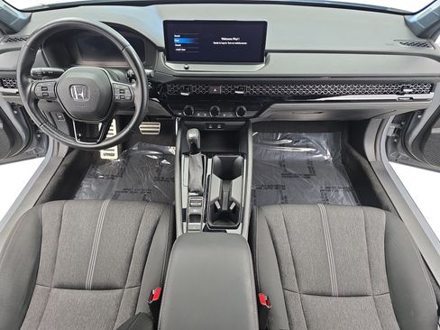 Used 2023 Honda Accord Sport image 9