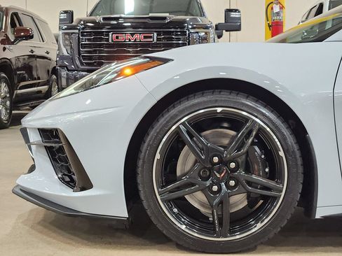 Used 2024 Chevrolet Corvette Stingray Preferred Cpe w/ Z51 Performance Package RWD image 5