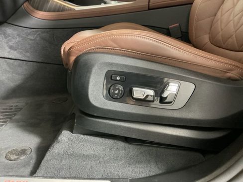 Certified 2025 BMW X7 xDrive40i AWD/4WD image 28
