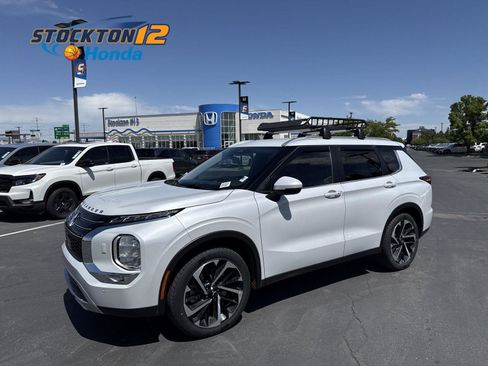 Used 2024 Mitsubishi Outlander SE AWD/4WD image 1