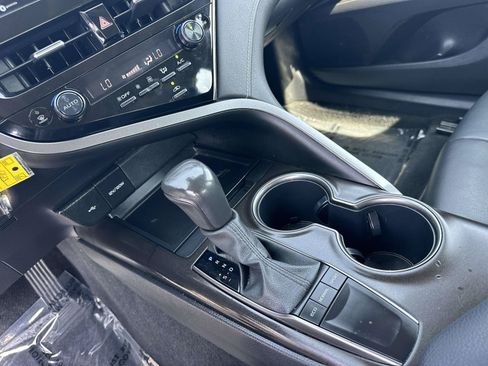 Used 2024 Toyota Camry SE FWD image 16
