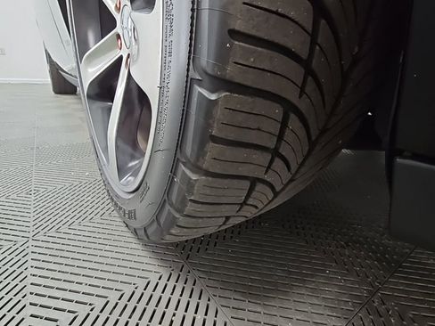 Used 2016 Dodge Challenger R/T image 45