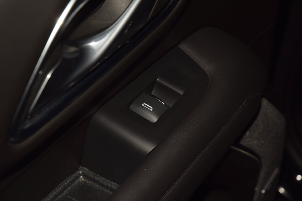 Used 2023 Chevrolet Tahoe High Country AWD/4WD image 46