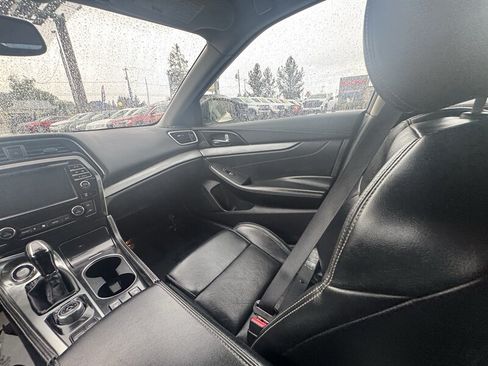 Used 2017 Nissan Maxima 3.5 SV FWD image 15