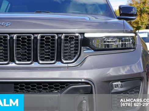 Used 2023 Jeep Grand Cherokee L Overland w/ Luxury Tech Group IV image 12