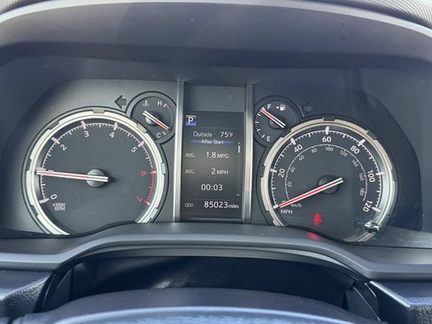 Used 2020 Toyota 4Runner TRD Off-Road Premium AWD/4WD image 32