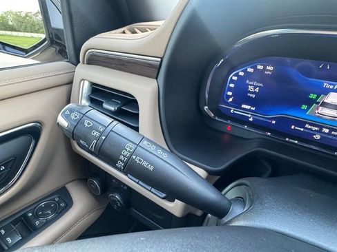 Used 2022 Chevrolet Tahoe Premier RWD image 12
