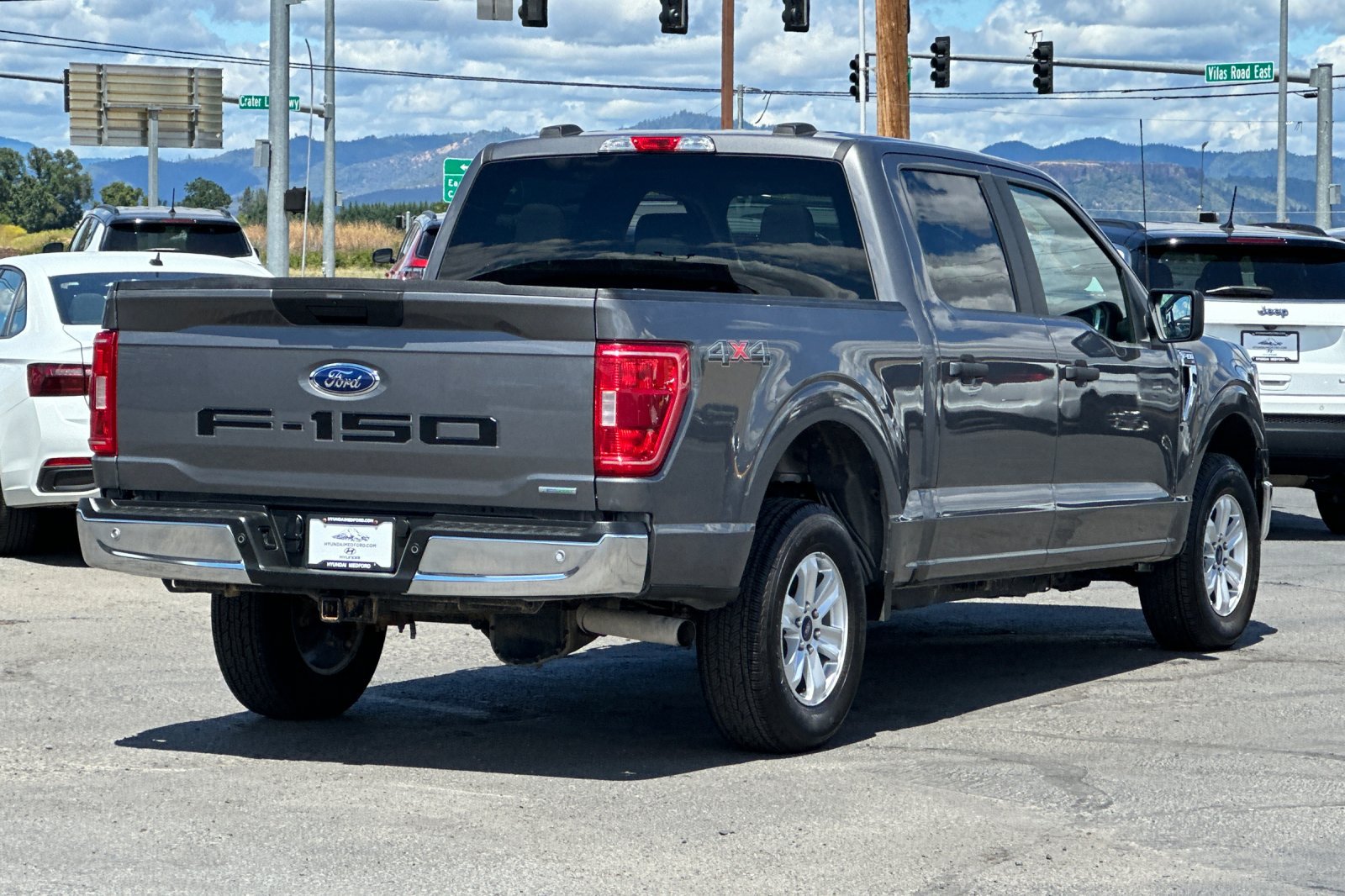 Used 2022 Ford F150 XLT AWD/4WD image 4