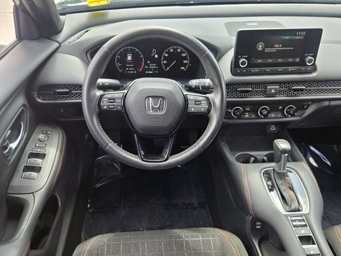 Used 2025 Honda HR-V Sport image 13