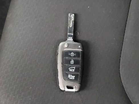 Used 2018 Hyundai Elantra GT FWD image 32