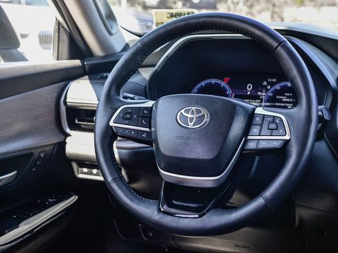 Certified 2024 Toyota Grand Highlander Platinum image 16