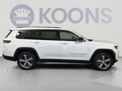 Used 2022 Jeep Grand Cherokee L Limited AWD/4WD image 8