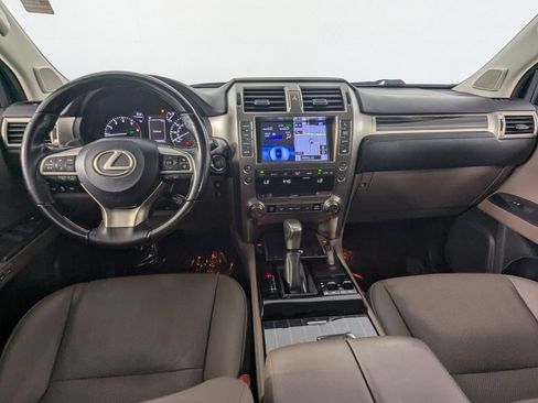 Used 2020 Lexus GX 460 Premium w/ Premium Package AWD/4WD image 16