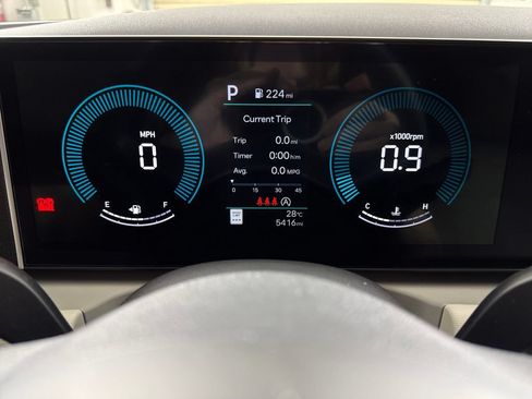 Used 2026 Hyundai Tucson SEL FWD image 17