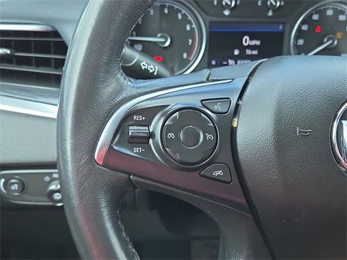 Used 2021 Buick Enclave Essence image 20