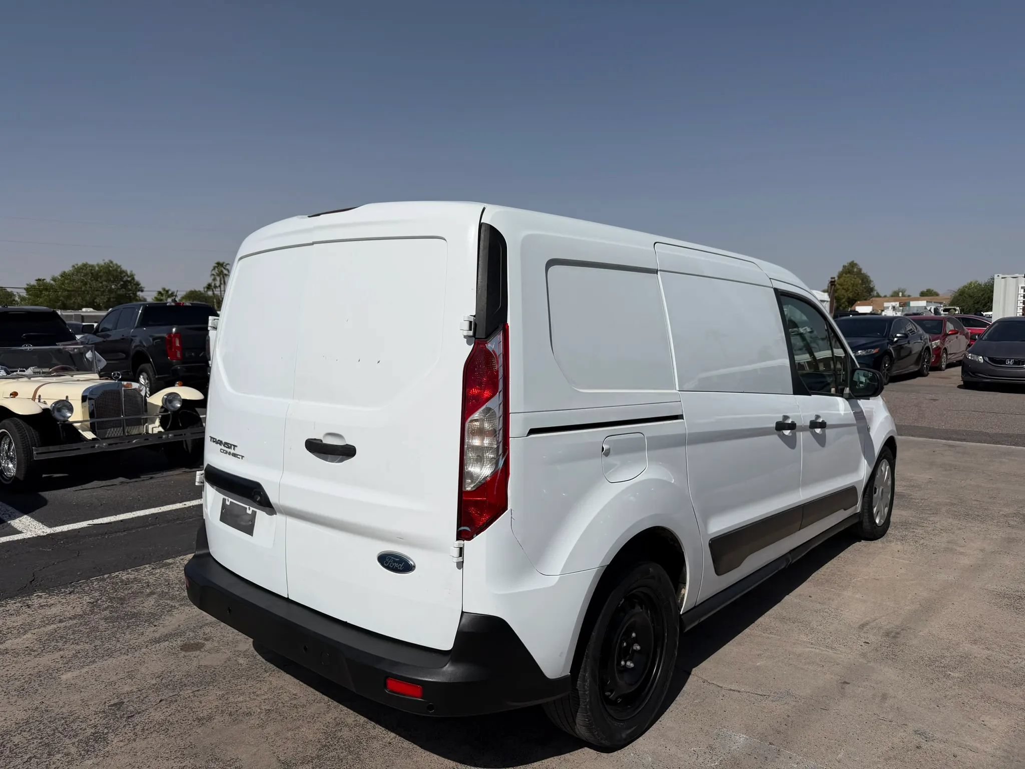 Used 2020 Ford Transit Connect XLT FWD image 11