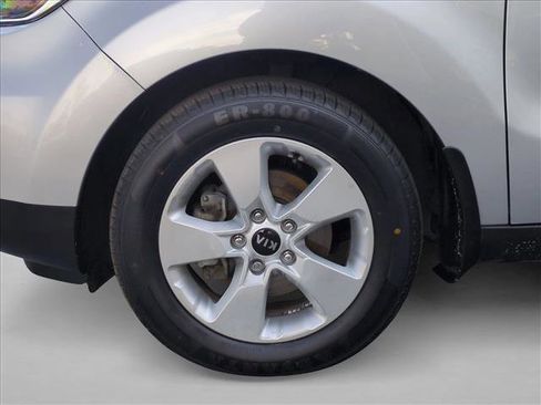 Used 2019 Kia Soul w/ Convenience Package image 22