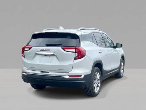 Used 2022 GMC Terrain SLT w/ Infotainment Package II AWD/4WD image 7