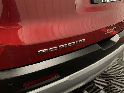 Used 2020 GMC Acadia SLE image 15