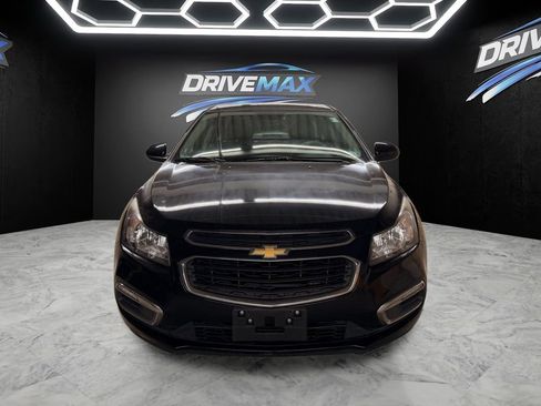 Used 2016 Chevrolet Cruze LT FWD image 2