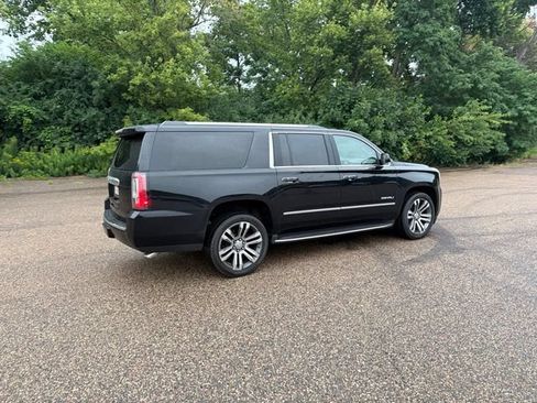 Used 2018 GMC Yukon XL Denali w/ Open Road Package AWD/4WD image 22