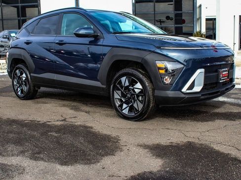 Used 2025 Hyundai Kona SEL AWD/4WD image 3