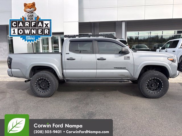Used 2021 Toyota Tacoma SR5 w/ Technology Package AWD/4WD image 3