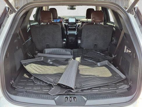 Used 2021 Ford Explorer Platinum AWD/4WD image 8