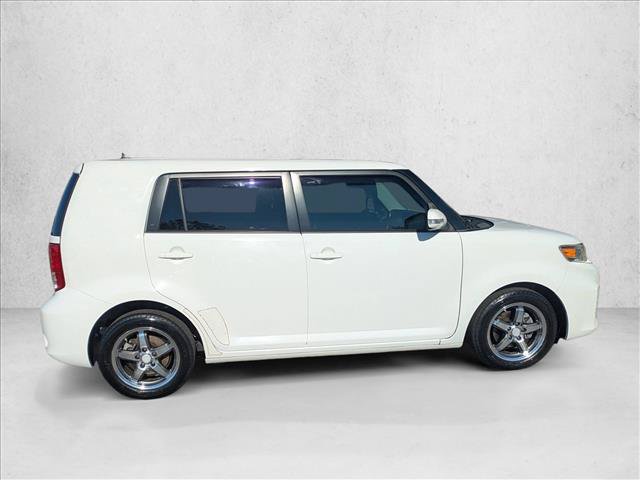 Used 2012 Scion xB FWD image 4