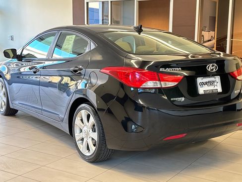 Used 2012 Hyundai Elantra Limited w/ Technology Pkg 5 image 6