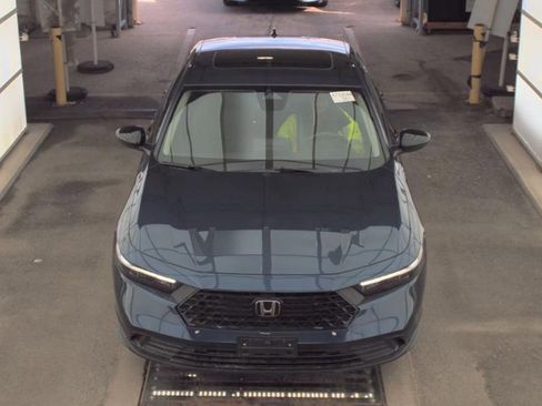 Used 2025 Honda Accord SE image 2