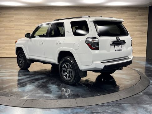 Used 2024 Toyota 4Runner TRD Off-Road image 8