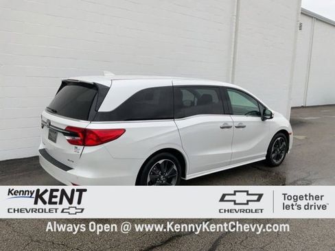 Used 2024 Honda Odyssey Elite image 4