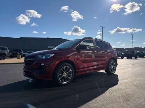 Used 2020 Buick Encore GX Select w/ Advanced Technology Package AWD/4WD image 3